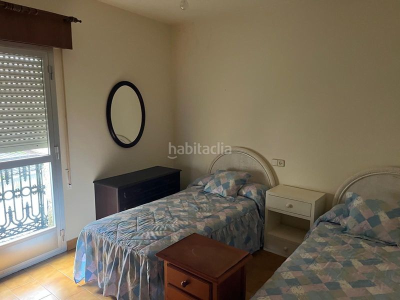 Foto bba78f50-1081-4c48-be24-53cf80e8e191. Casa a Grove (O)