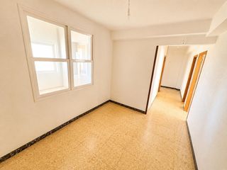 Appartamento in Boiro. Se vende piso para reformar en pleno centro de boiro