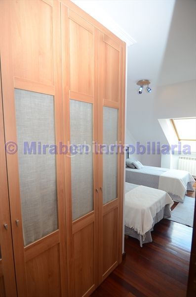 Foto 3d3e52d5-3193-4e18-8d91-d546310a47ac. Dúplex amb calefacció aparcament a Boiro