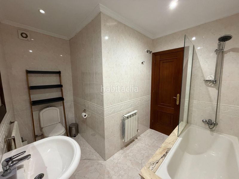 Foto 57cc36a7-daae-47a4-a10d-aa7bb3b5b19a. Duplex dans lugar saltiño urb. porta da ría 14 dans Boiro