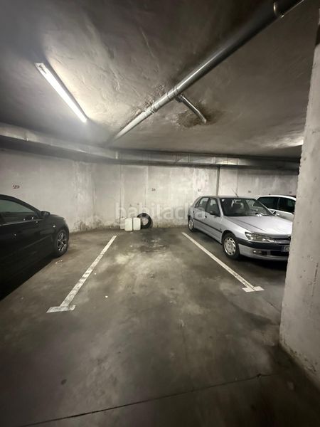 Foto f241cfed-c4ca-4046-8643-e8cb0623c71c. Pis amb aparcament a Boiro