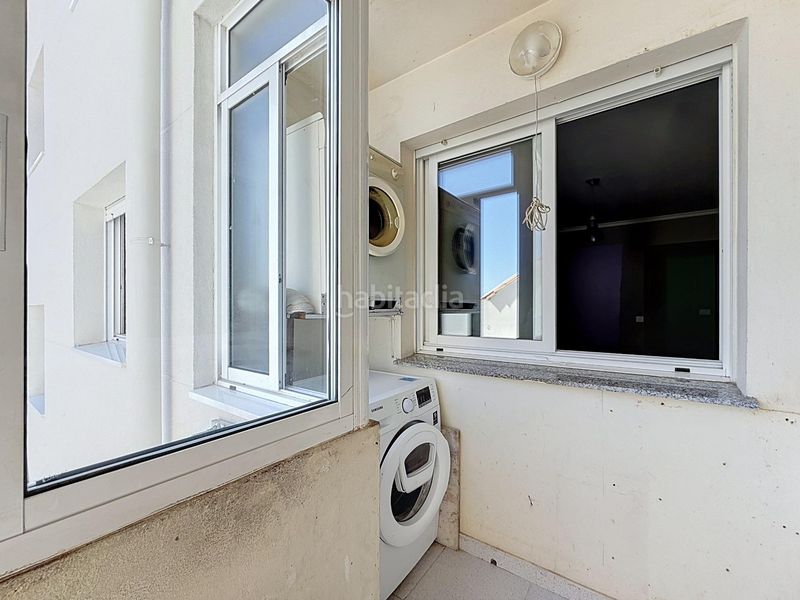 Foto f9f6144f-c94f-44c6-9e3e-18912eda006c. Piso  en venta centro en Boiro