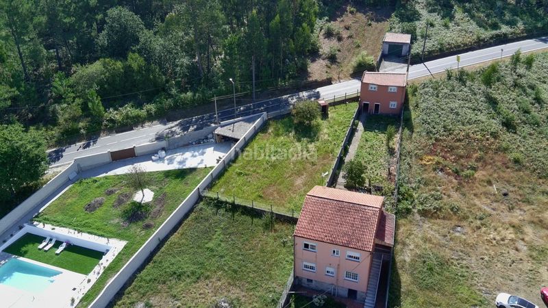 Foto 3d4e07b3-3883-45cf-b544-9c89f9092c92. Casa amb calefacció aparcament a Catoira