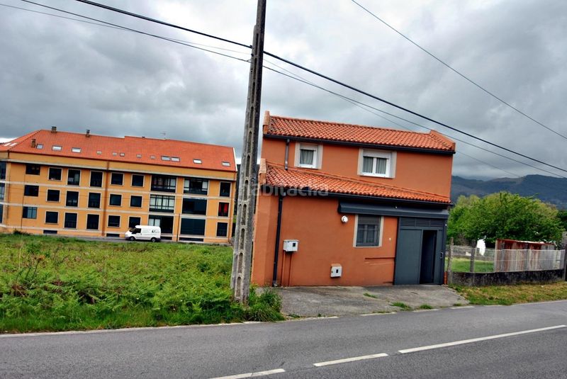 Foto af05b487-35d9-42b7-a61a-62121b898e49. Casa amb calefacció aparcament a Catoira