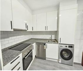 Lloguer Apartament a O Milladoiro. Piso reformado en alquiler en ames