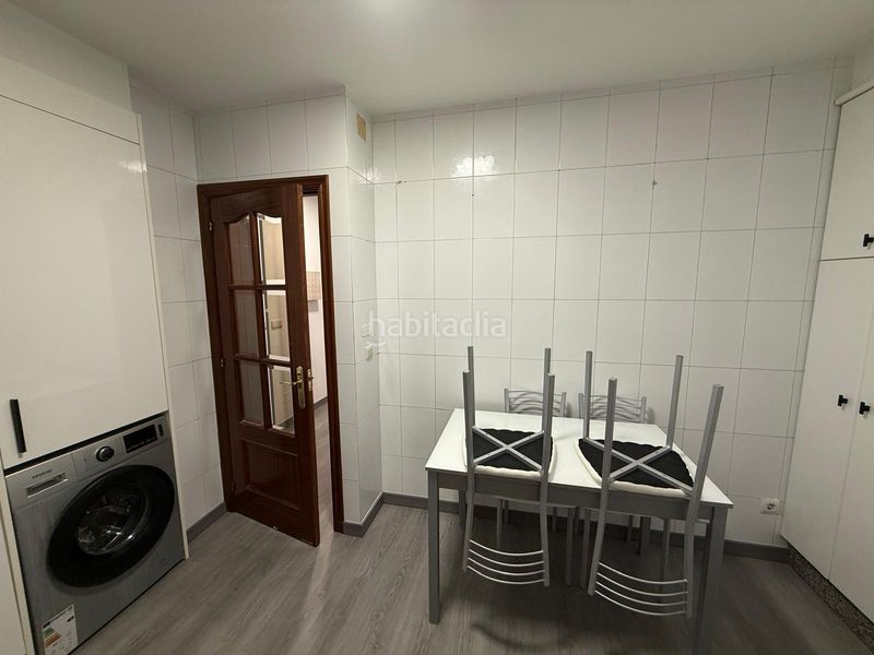 Foto 3c05facb-33f9-49ae-8288-ee392374d6be. Lloguer apartament amb calefacció aparcament a O Milladoiro Ames