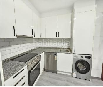 Foto 8ce58ee4-f960-4e19-8369-16a6bd6c034d. Lloguer apartament amb calefacció aparcament a O Milladoiro Ames