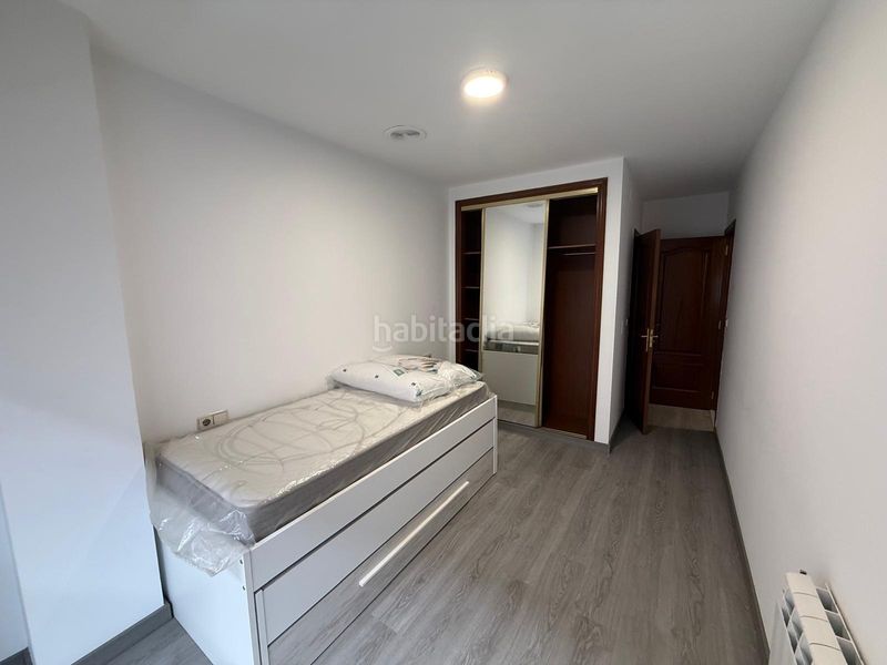 Foto d0b43a26-8351-45a6-885d-e52d73aaa958. Lloguer apartament amb calefacció aparcament a O Milladoiro Ames
