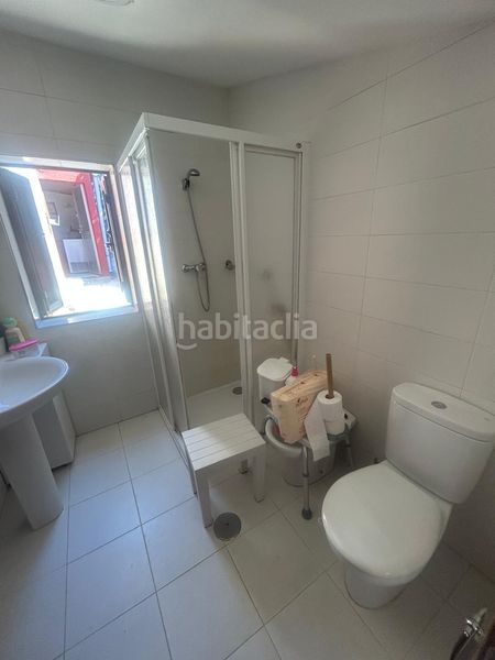 Foto fc4bb6d8-17ce-4481-ada9-3f15fdba9764. Casa a Pobra do Caramiñal (A)