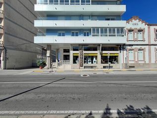 Locale commerciale in Avenida de Rosalía de Castro