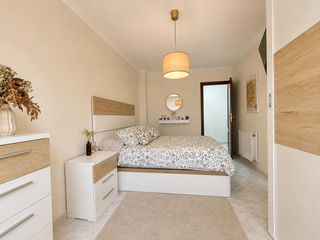 Apartament a Pobra do Caramiñal (A). Amplio piso reformado en puebla do caramiñal con garaje y traste