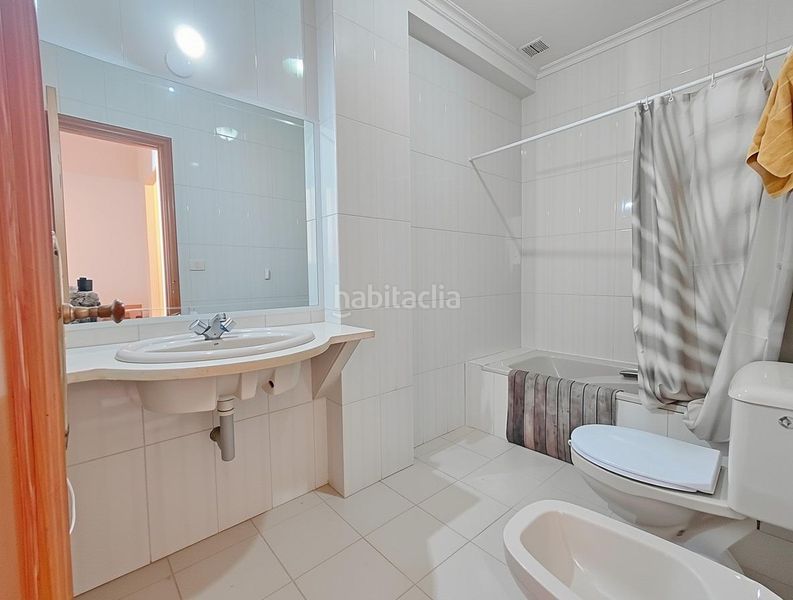 Foto 413d5aba-d457-4a2b-85a1-0b8085b283a4. Casa amb calefacció aparcament a Cambados