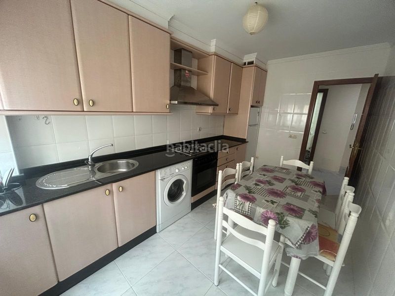 Foto f7e9c558-dd6a-46da-9379-50c3b1b96c5d. Rent flat in Pobra do Caramiñal (A)
