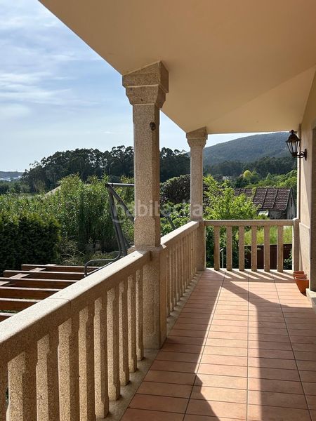 Foto d57e4f73-bcd4-44f6-b47e-9fa995998c08. Chalet mit heizung parking in Pobra do Caramiñal (A)