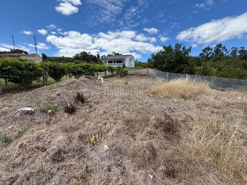 Foto c6158668-1e4b-458e-b178-9d3bdda6a9e6. Casa  con terreno para restaurar en Boiro