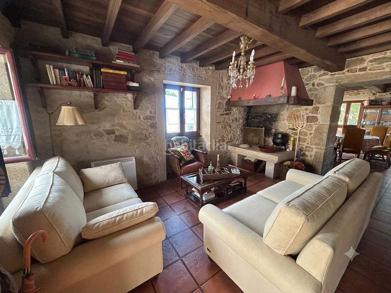 Foto 776d40ca-8837-498f-9493-cfee88f61936. Casa amb calefacció aparcament a Boiro