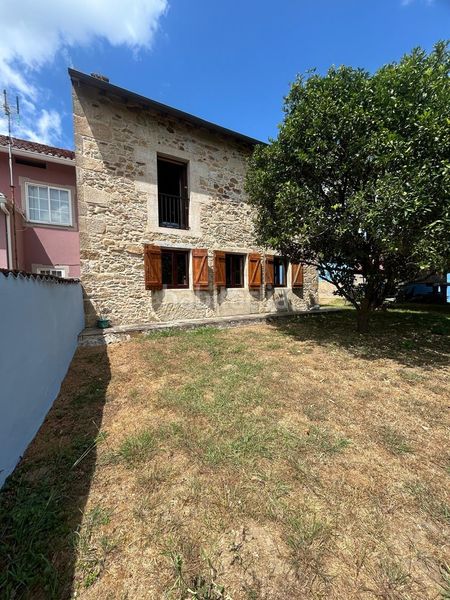 Foto a7a6ea54-00d2-4e6c-863d-f2826c332d38. Casa amb calefacció aparcament a Boiro