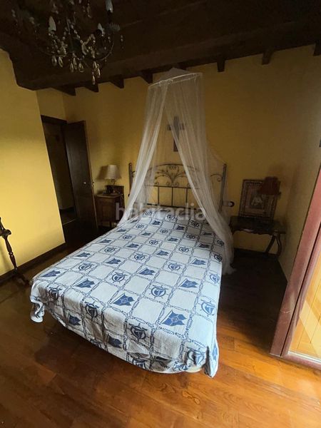 Foto b147385b-448d-4569-b314-e9eb724eb9ab. Casa amb calefacció aparcament a Boiro