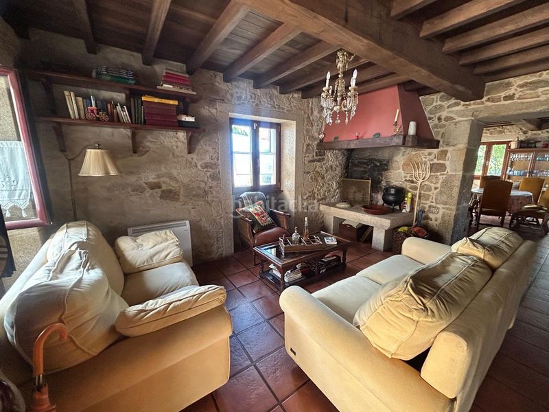 Foto b8161331-0bcd-4f70-b3df-e465e6b618fe. Casa amb calefacció aparcament a Boiro