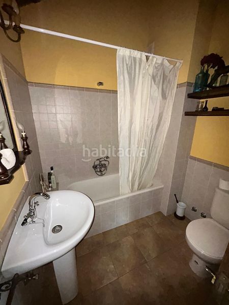 Foto badd2a1d-93ef-48ec-b65d-7783227dd272. Casa amb calefacció aparcament a Boiro