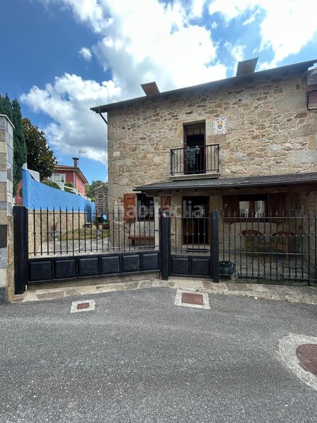 Foto fade7ee7-a8ea-431a-8aca-860dfc686d36. Casa amb calefacció aparcament a Boiro