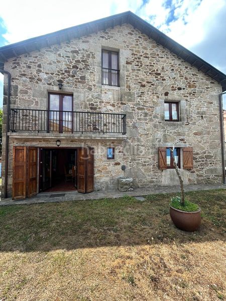 Foto ff694d96-38d0-4677-94a9-aaa00240262a. Casa amb calefacció aparcament a Boiro