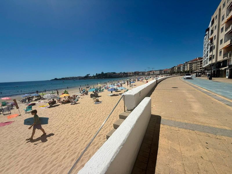 Foto 72d8b6a5-9a02-4745-83ba-708d92e80db8. Piso en paseo playa de silgar 8 piso en la mejor zona primera linea de playa silgar en Sanxenxo