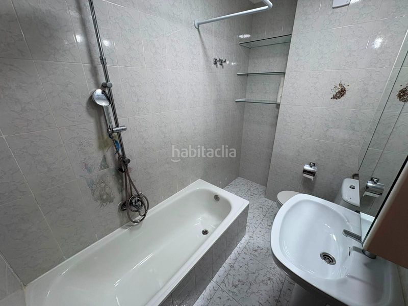 Foto 100245f6-0387-4895-8964-25bc411fd59c. Apartament amb aparcament a Boiro