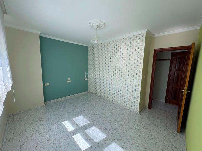Foto 18caf5e4-e30e-49b7-8ea4-c91ebb4247c3. Apartament amb aparcament a Boiro