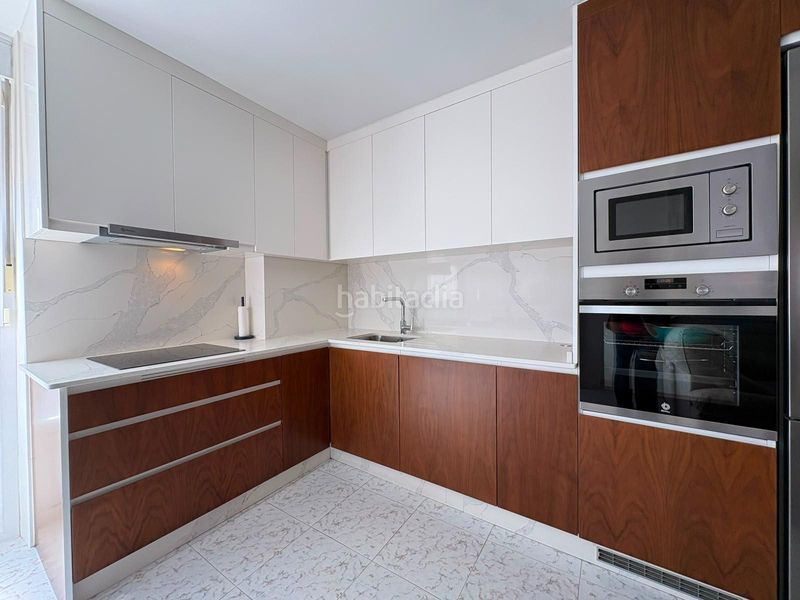 Foto 4d83171f-38ea-463a-852d-f766ffa4ade1. Apartament amb aparcament a Boiro