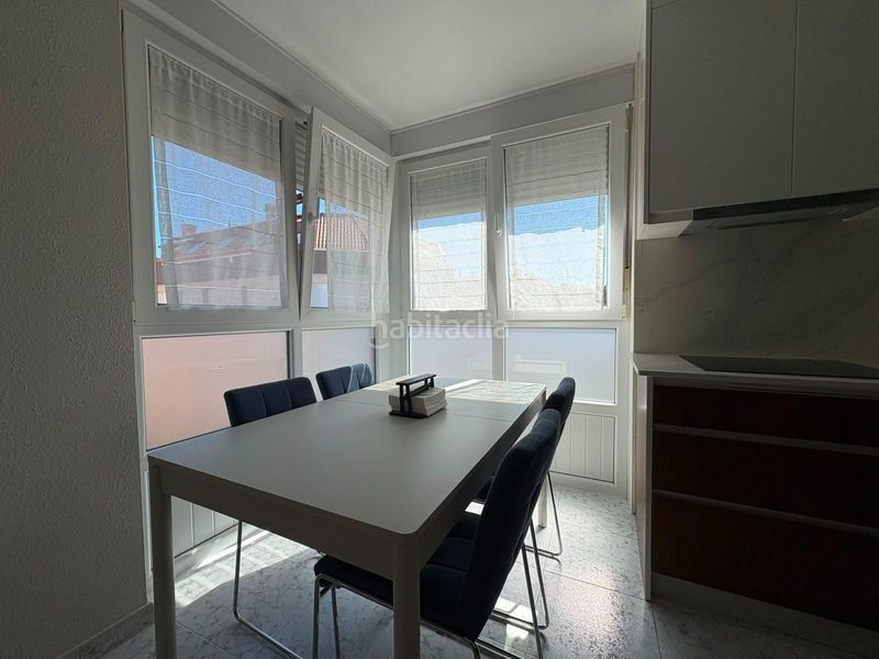 Foto 61537675-adac-4d86-bbde-063f79886286. Apartament amb aparcament a Boiro