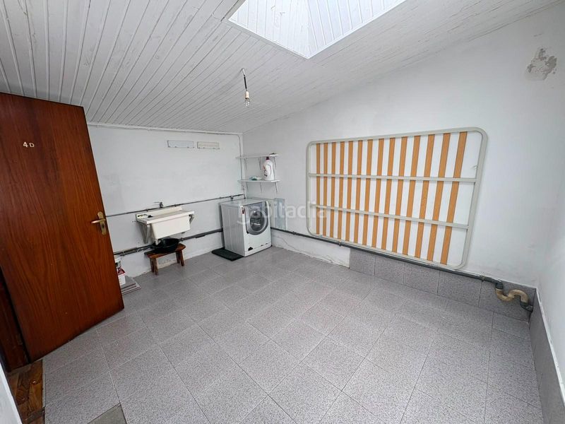 Foto 649de3c3-1e6d-4ffb-a130-8710034b3e9b. Apartament amb aparcament a Boiro