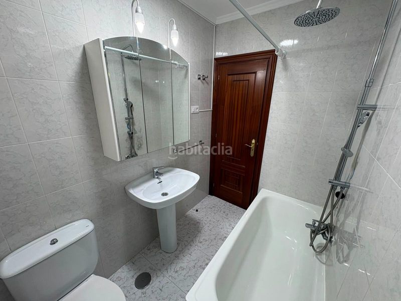 Foto cff1a940-ae5b-41f7-8bcb-ce52cef3c0c0. Apartament amb aparcament a Boiro
