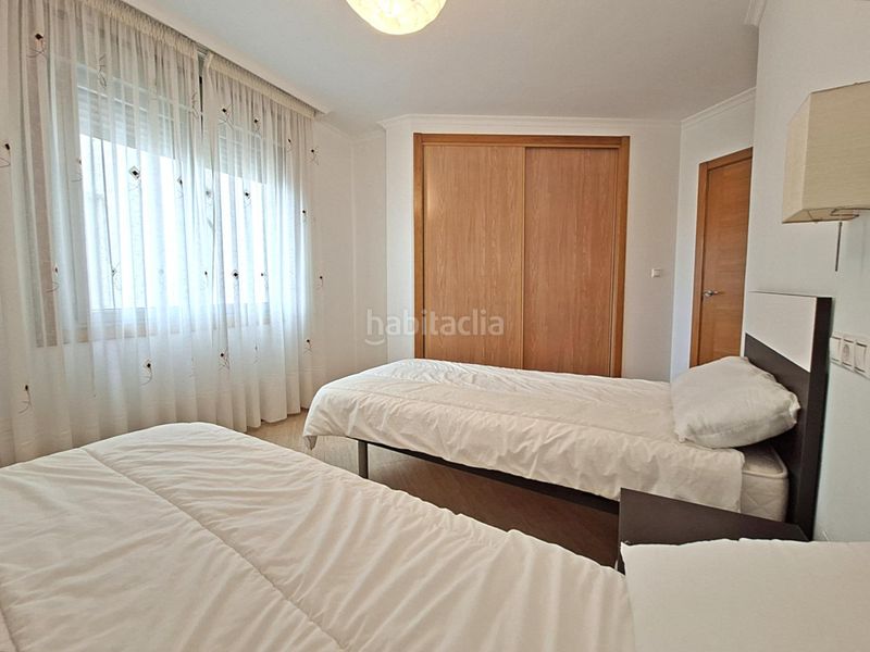 Foto b0aff622-96d2-4d67-96fd-173bc03229f3. Pis a Vilanova de Arousa