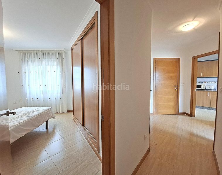 Foto bd22ce31-8352-49bd-b2ca-fd0c5fef4cbe. Pis a Vilanova de Arousa