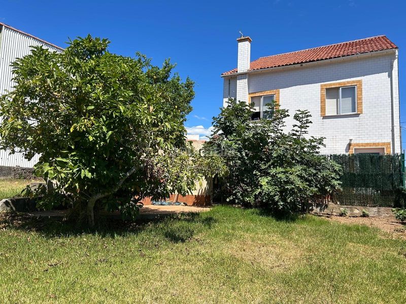 Foto 7005cf05-d6c6-4b3e-8735-f2da5ef7a2e0. Casa amb aparcament a Pobra do Caramiñal (A)