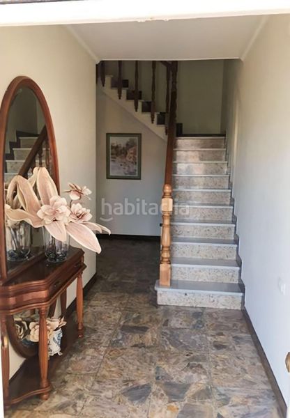 Foto f3b2f7fe-ffff-46be-9d3c-155858ae1eaa. Casa amb aparcament a Pobra do Caramiñal (A)
