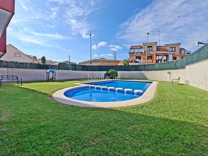 Foto 42e50336-2a33-4ac5-8982-05d6ca80bef8. Pis amb calefacció aparcament piscina a O Carril Vilagarcía de Arousa