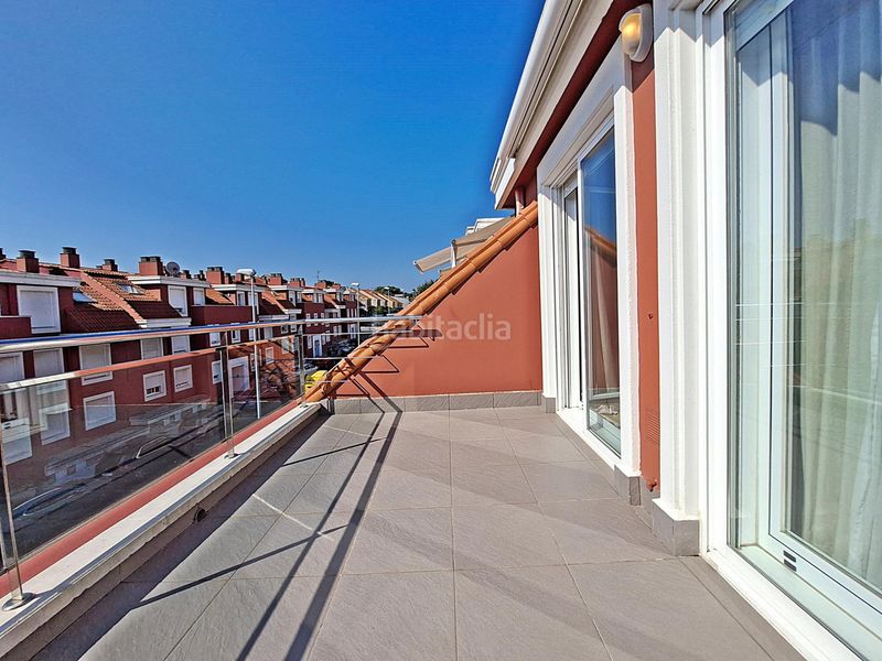 Foto efd0e179-74b1-48ad-a404-a9382bf5e7e8. Pis amb calefacció aparcament piscina a O Carril Vilagarcía de Arousa