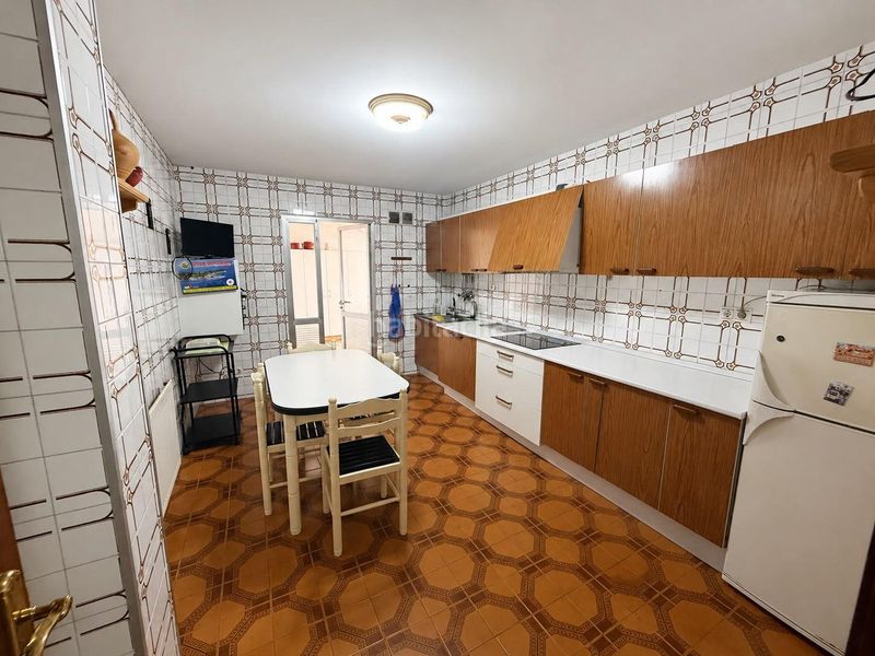 Foto 1bcbe1a3-36c2-4d55-b29c-e31891979466. Rent apartment in Boiro