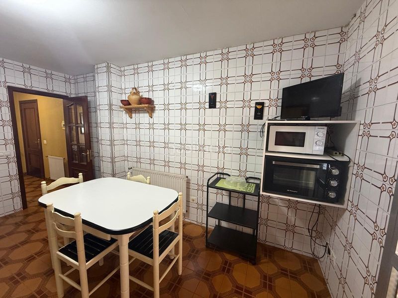 Foto b83284c9-bef3-4b33-8ca1-8bbd5ea5a1c3. Rent apartment in Boiro