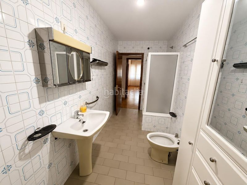 Foto d7ed3b28-e24f-483a-b862-a291056fa934. Rent apartment in Boiro