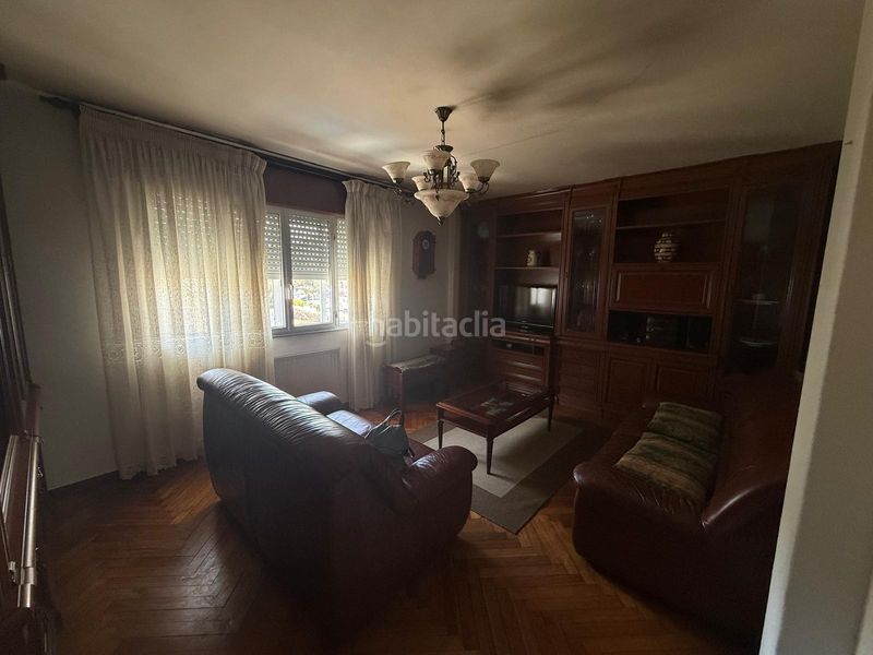 Foto f742acfb-fd47-494c-9ea2-a75fa8541e03. Rent apartment in Boiro