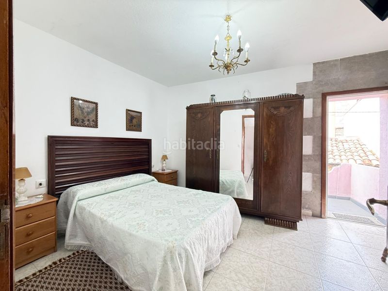 Foto 3ba112e8-8dc4-46a6-94a5-914c2867f8db. Casa adossada a Boiro