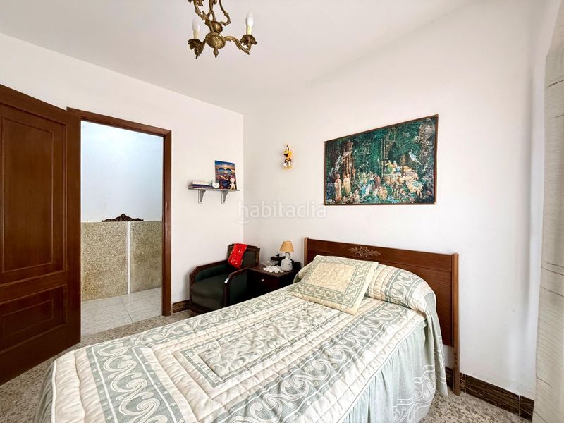 Foto 7e540c87-a4be-4007-b870-f3768539935a. Casa adossada a Boiro