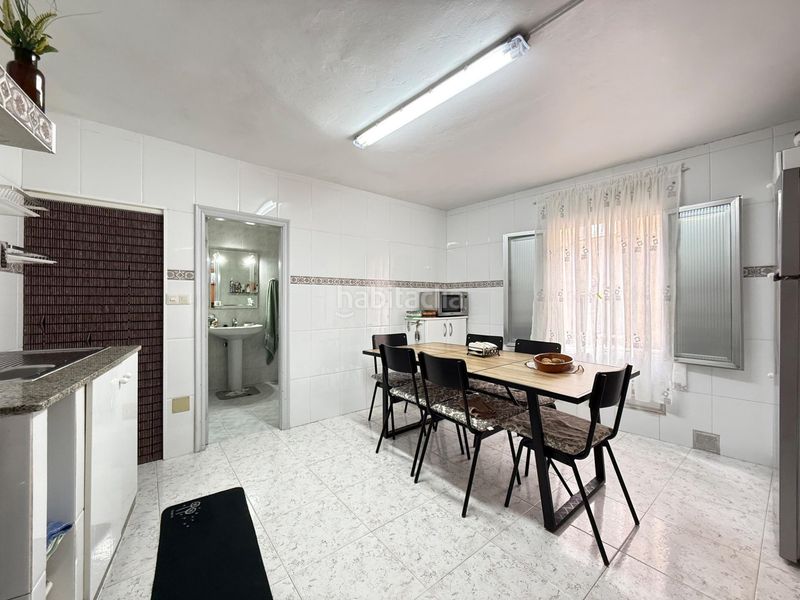 Foto b3ff28d5-6791-48de-9092-75412f8c85b8. Casa adossada a Boiro