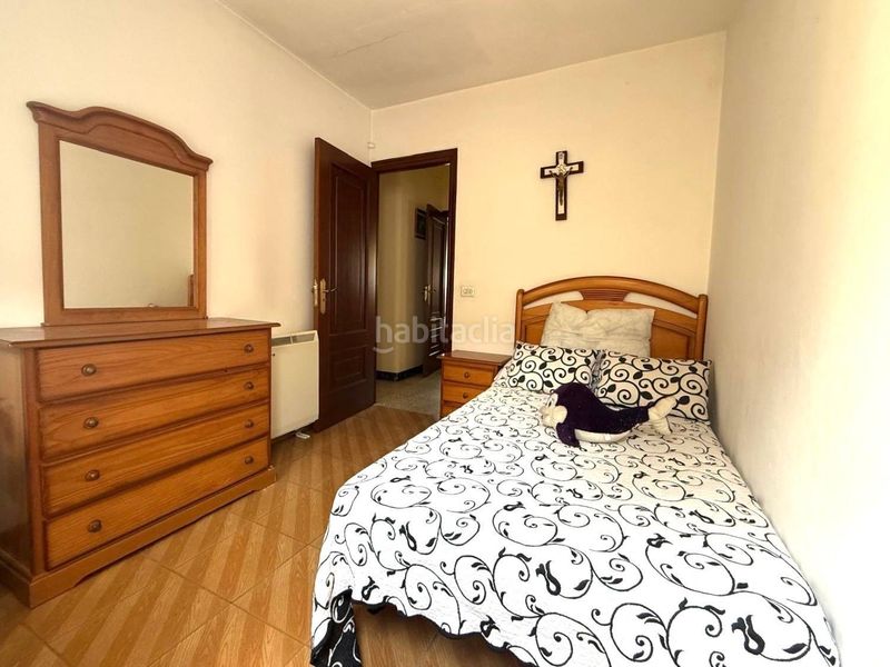 Foto 568d808c-a939-4f45-b44a-3d4b8c9fc2e2. Casa amb calefacció a Padrón