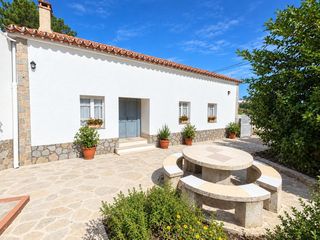 Casa a Olveira. Oportunidad de inversión en ribeira casa con amplio terreno a re