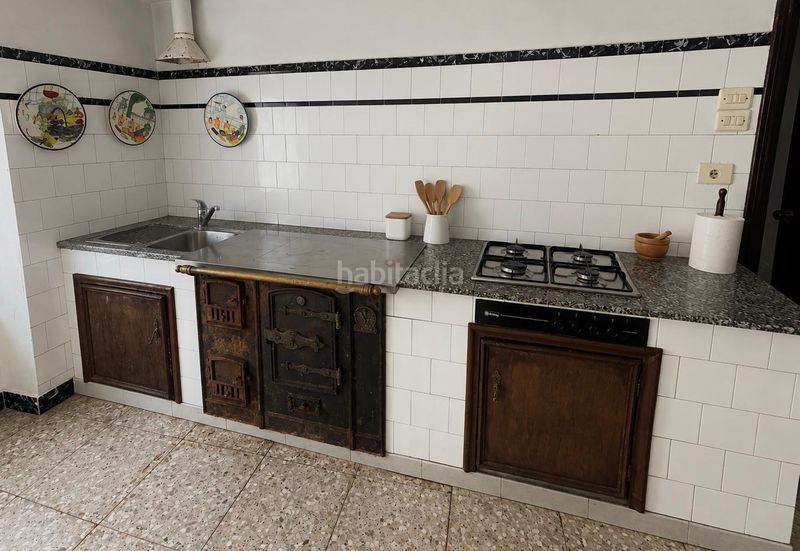 Foto fe5276b1-b6fc-4b57-b64d-dc3f6c8e3db7. Casa a Olveira Ribeira