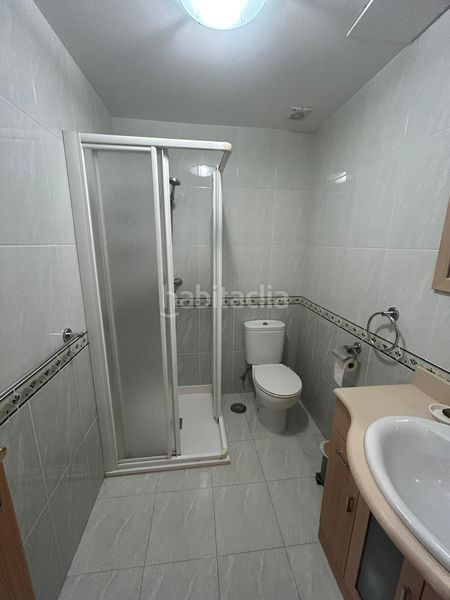 Foto eda4fdef-8a77-4eff-b6f8-8f8183be494e. Lloguer pis amb aparcament a Aguiño Ribeira